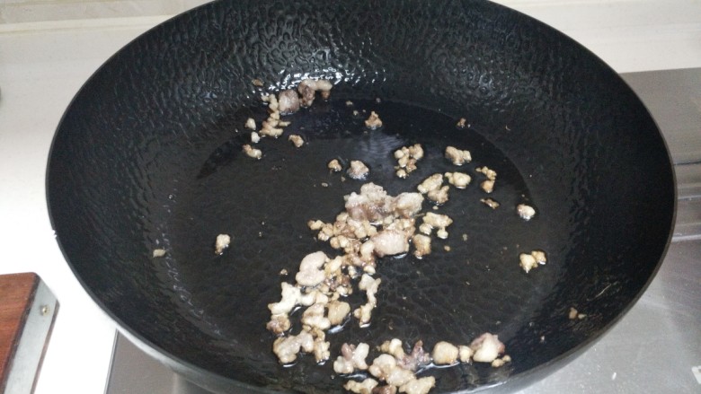秋季进补:牛肉萝卜汤,煸成油滋拉😂️