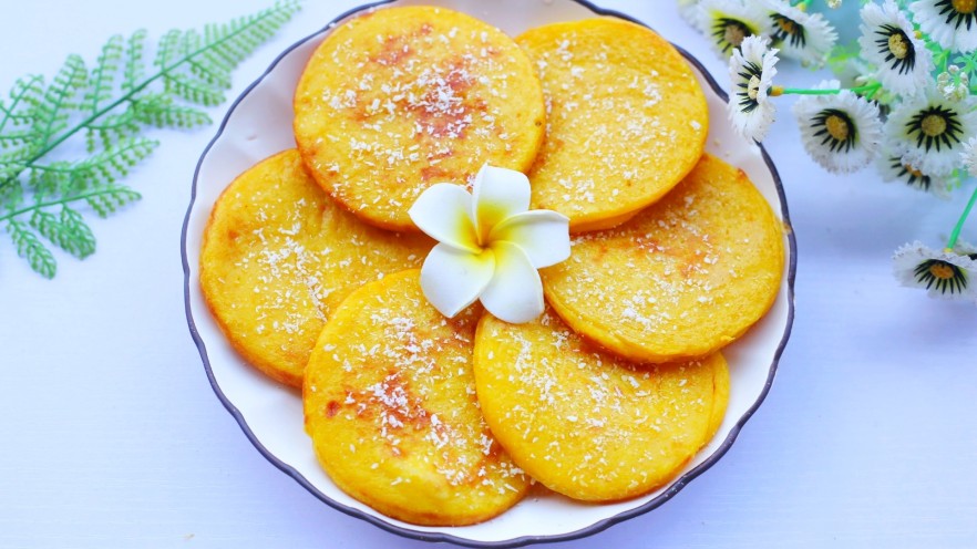 莲蓉馅南瓜椰蓉饼