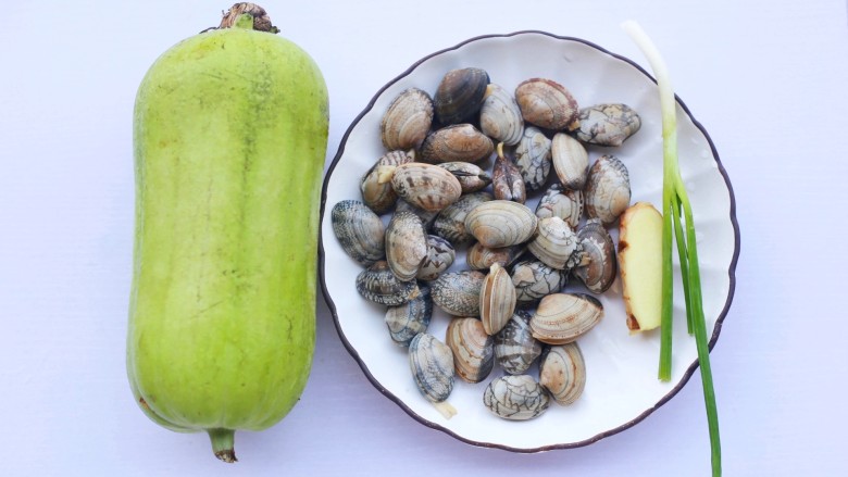 丝瓜花甲汤,准备好所有食材。