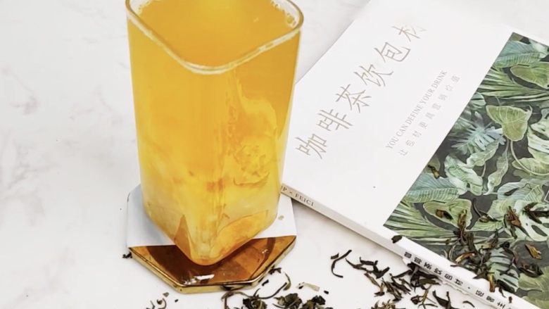 喝不醉的“酒酿水果茶”，新一代刷街神器,搅拌均匀即可