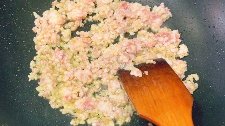 火山土豆泥,下肉末炒出猪油