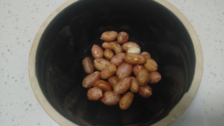 酸菜炖粉条,<a style='color:red;display:inline-block;' href='/shicai/ 664'>花生</a>提前用清水泡发