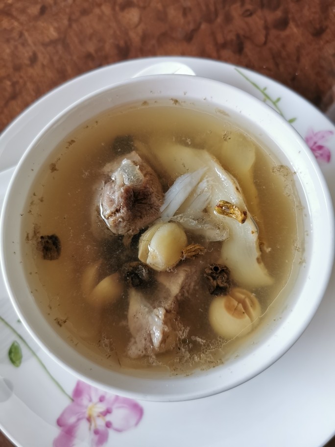 石斛麦冬滋润猪肉汤