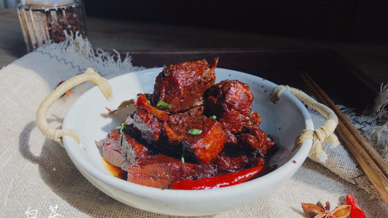 红烧牛肉这样做，<span style="color:red">好吃</span><span style="color:red">到</span><span style="color:red">停不下</span>来！