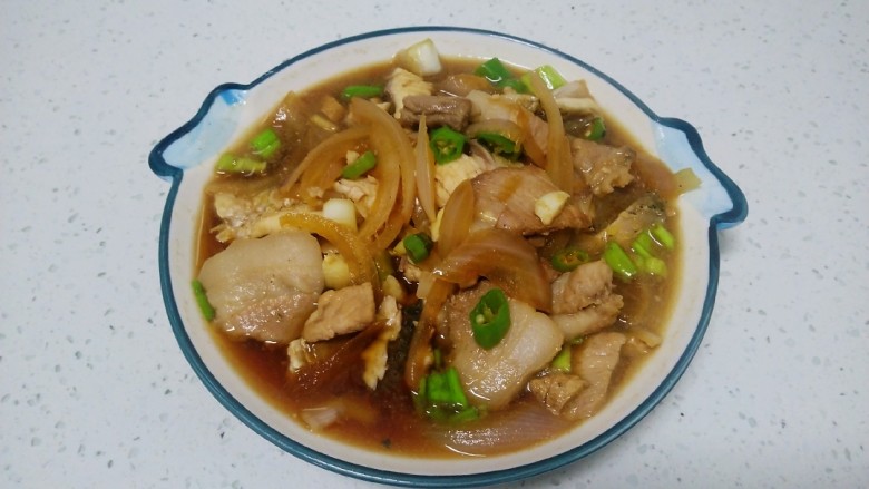 🐷肉炖鱼片,盛入盘中