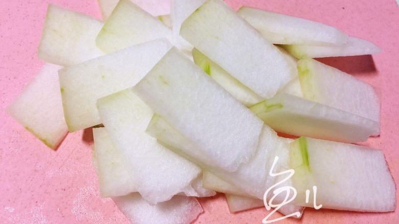 冬瓜炒虾仁,腌制虾仁的时候，<a style='color:red;display:inline-block;' href='/shicai/ 56'>冬瓜</a>切片