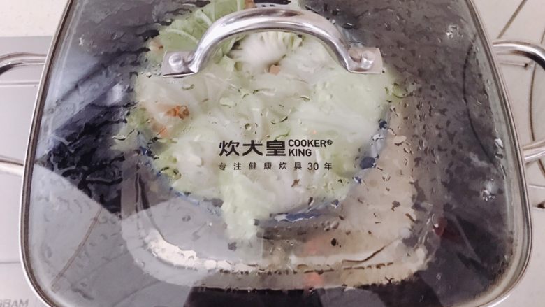 白菜包肉,开水大火蒸10分钟
