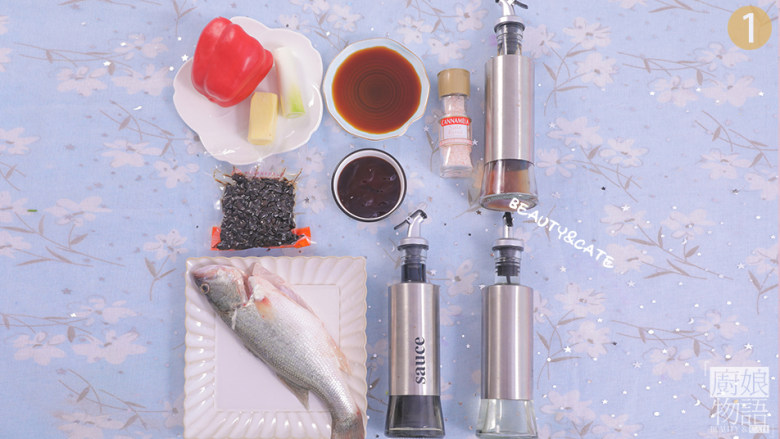 我的天呐!鲈鱼这样蒸也太鲜嫩了吧,还没腥味!,准备好食材~