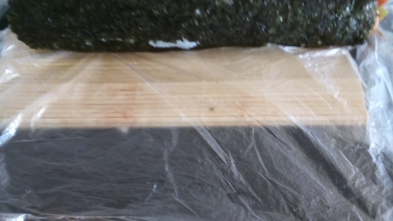 冬日暖心菜百香杲汁,配上寿司