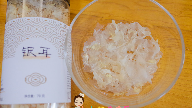 9个月以上紫薯银耳汤,加入适量水泡发