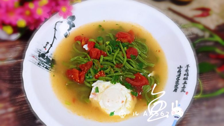 菠菜鸡蛋面