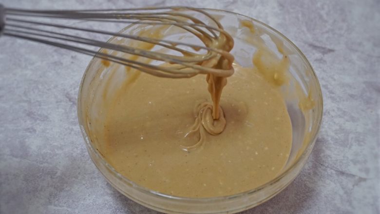 巧克力味华芙饼~简单又好吃,爱了爱了!,搅拌均匀备用