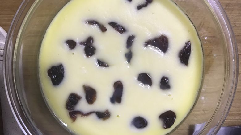 酸奶蛋糕,稍微变凉脱模