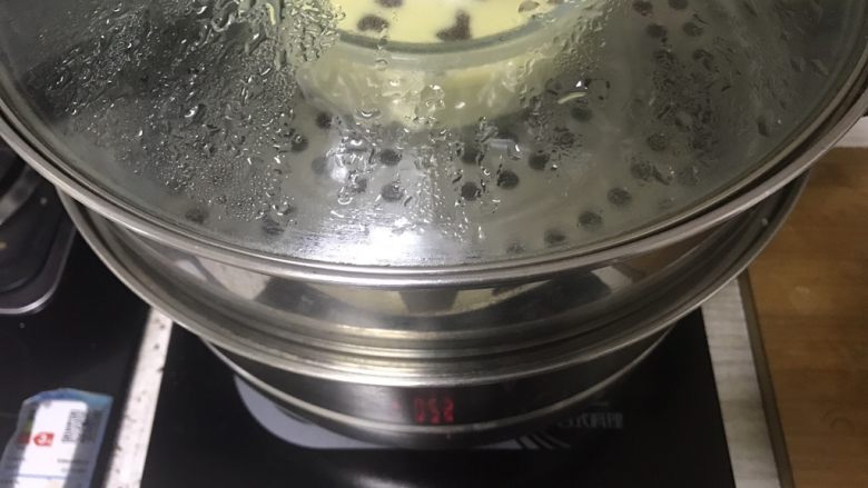 酸奶蛋糕,水开上锅蒸25分钟