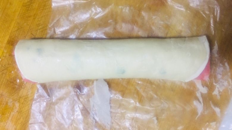 培根手抓卷,卷起来,切成小卷(忘了拍了,不好意思)