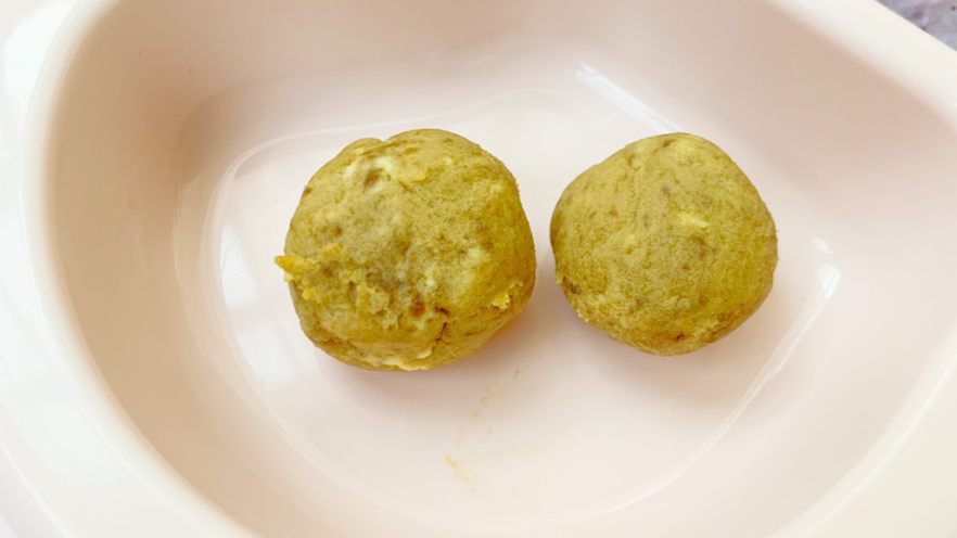 7个月宝宝辅食：红枣蛋黄泥