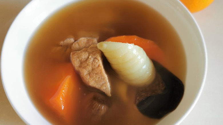 冬粉薯瘦肉汤【清润健脾】,汤水清香甘甜,非常棒,一家人都喜欢。