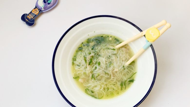 一周以上宝宝辅食：鸡丝青菜面,完成，开吃吧