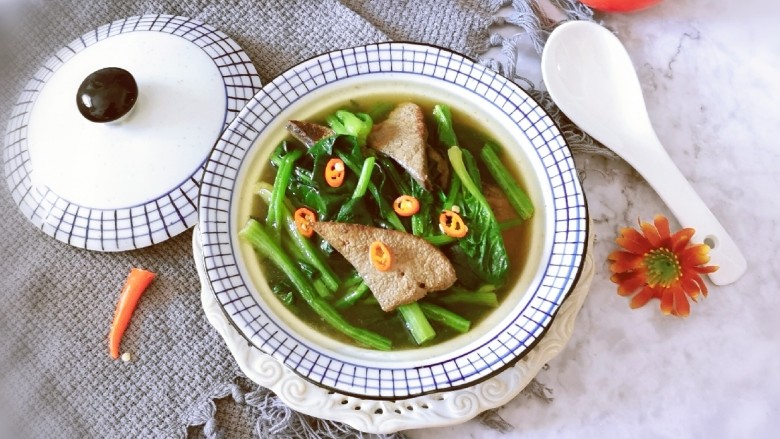猪肝菠菜汤,出锅啦 香喷喷的