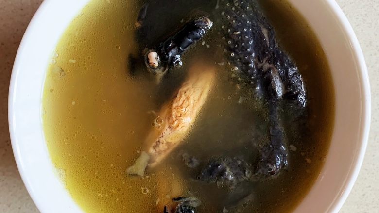 当归乌鸡汤 