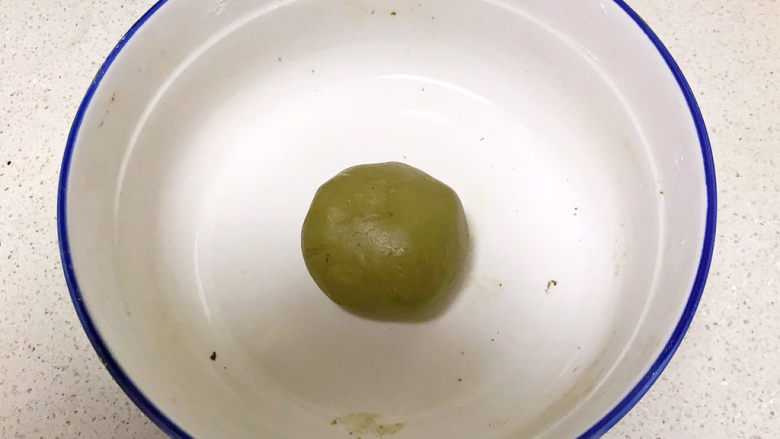 冬至美食 茄汁三味猫爪汤圆,揉成一个黄瓜的抹茶面团
