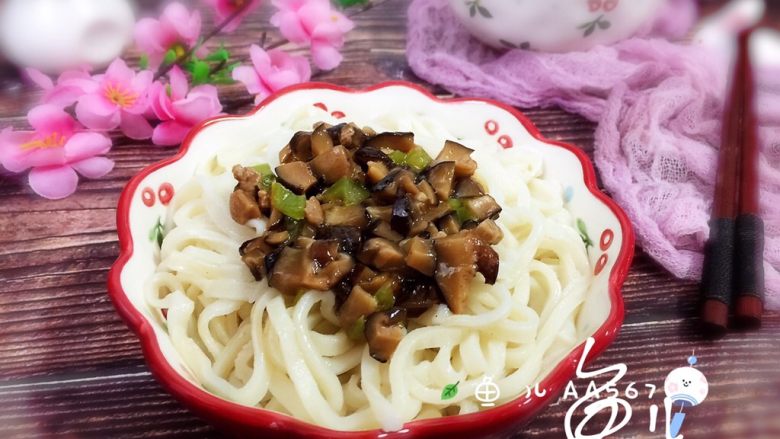 冬至美食 打卤面(香菇肉末卤),盛碗配卤,开吃吧