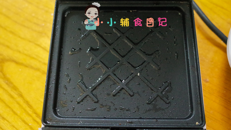 12个月以上西蓝花鸡蛋米饭饼,九阳三明治机两面刷油