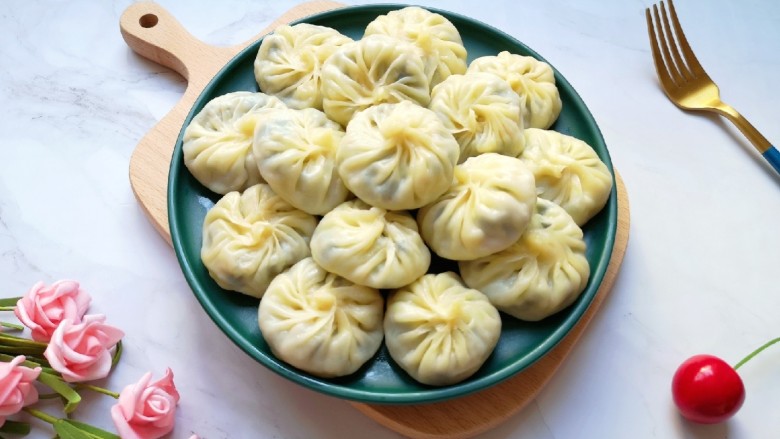 冬至美食 饺子皮小笼包,以后想吃包子就这么做,简单又省事。