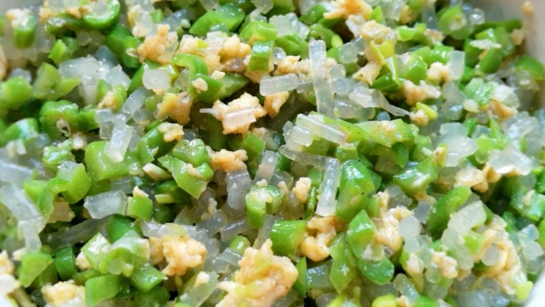 冬至美食 南瓜豆角馅包子,豆角粉条鸡蛋馅做好了。