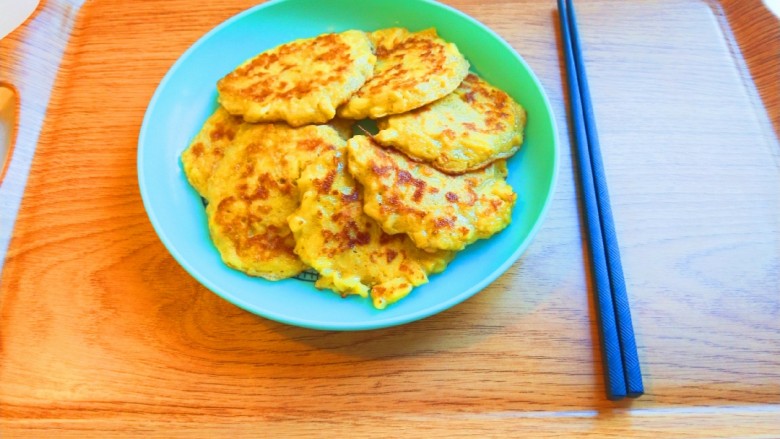 冬至美食+早餐苹果鸡蛋饼,成品图