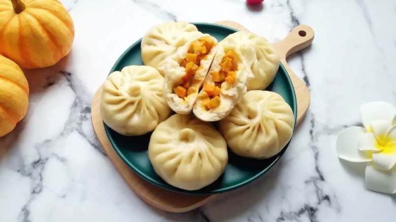 冬至美食  南瓜馅包子