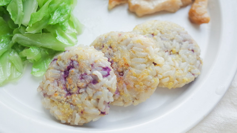 12个月以上辅食紫薯奶酪谷物米饼