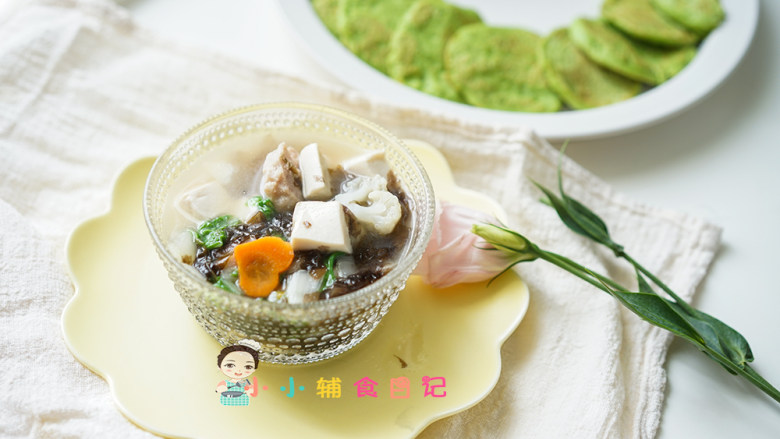 12个月以上豆腐肉丸汤,紫菜、香菇做到汤里面味道会很好不要换掉