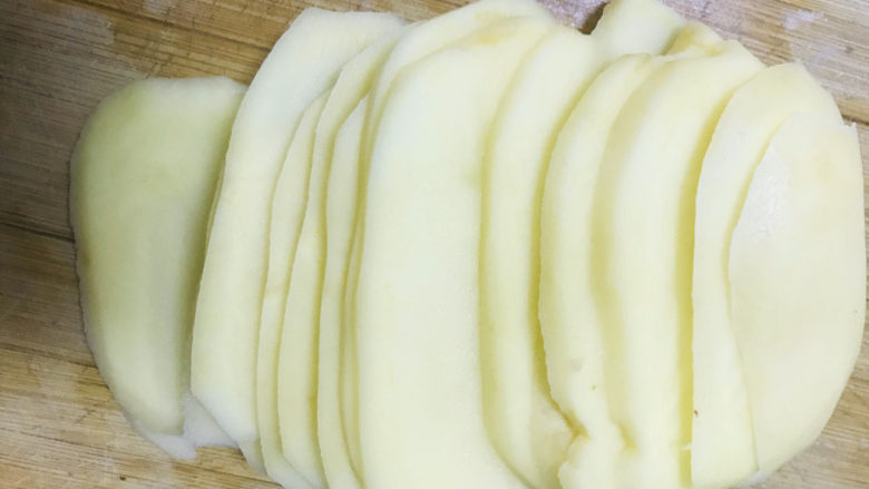 家庭版土豆丝,切片