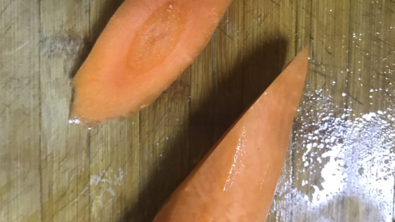 家庭版土豆丝,斜刀切片