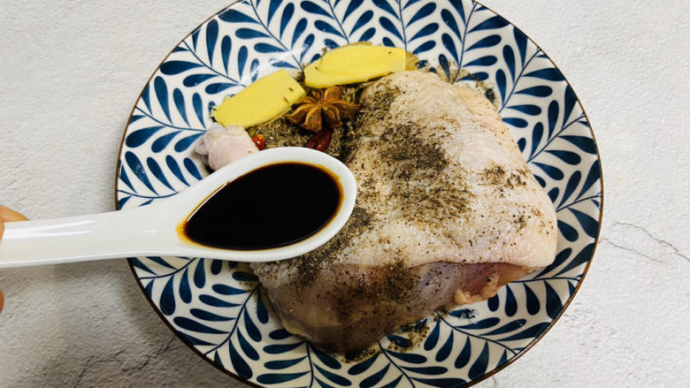 电饭煲焖鸡,3勺红烧汁