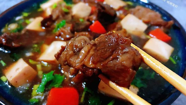 牛肉炖豆腐,牛肉入口肉质香嫩唇齿留香回味无穷