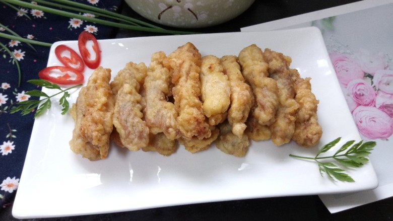 油炸酥肉,拍上成品图,一道香酥可口的油炸酥肉就完成了。