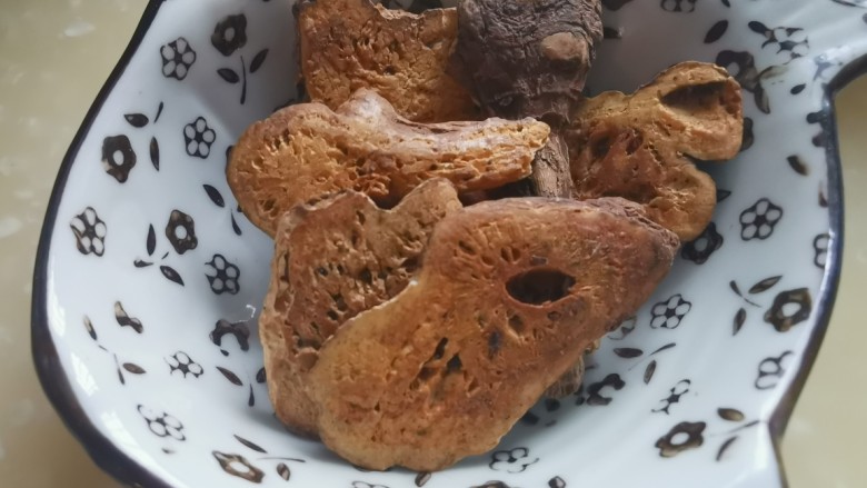 调理气虚寒湿体质,黄芪四君子茶,白术,去湿健脾