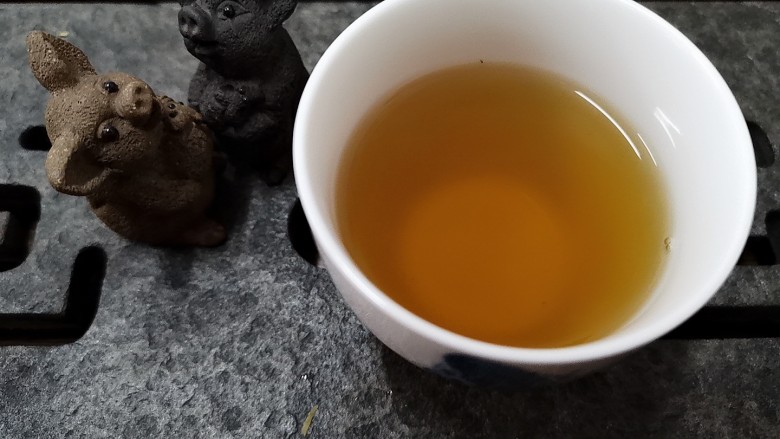 调理气虚寒湿体质,黄芪四君子茶,美美哒喝起来,感冒远离你,自然瘦身减肚腩