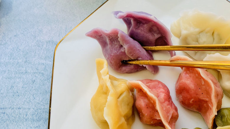 彩色水饺,果蔬和面,健康营养。