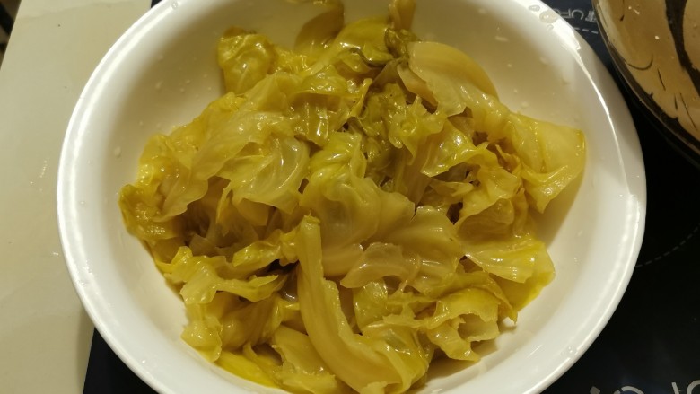 老坛酸菜鱼,清洗一遍 攥干备用