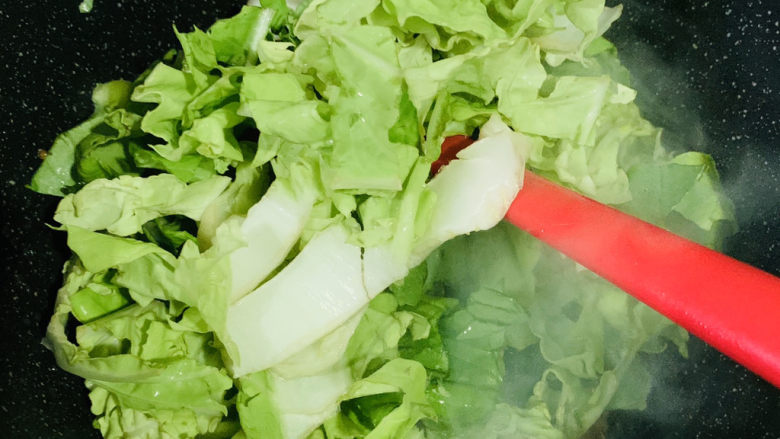 蒜蓉小白菜,大火,加入青菜