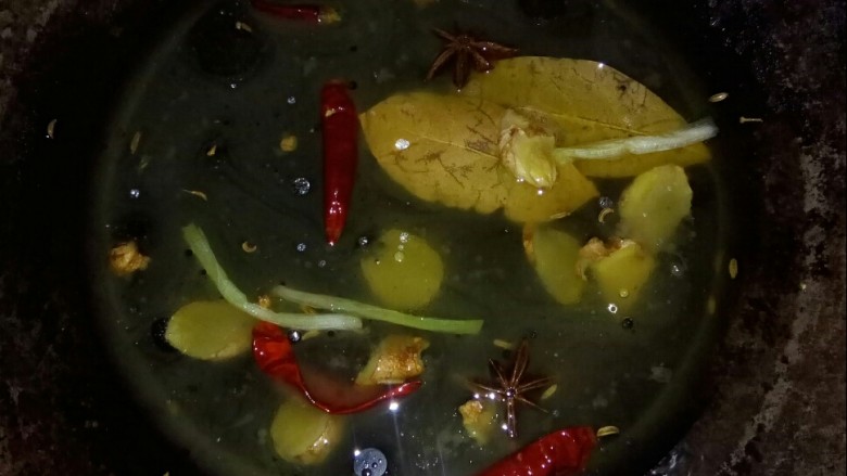 #团年饭# 发财豆干,加水煮。