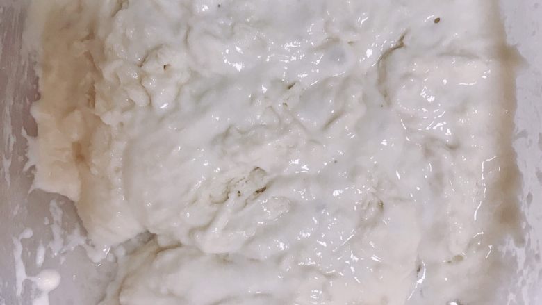 菠萝面包,把波兰教头的所有材料混合,提前一晚放入冰箱