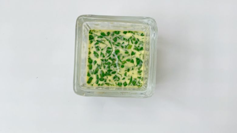 8月加宝宝辅食:菠菜碎蛋黄羹,完成,开吃吧。绝对光盘