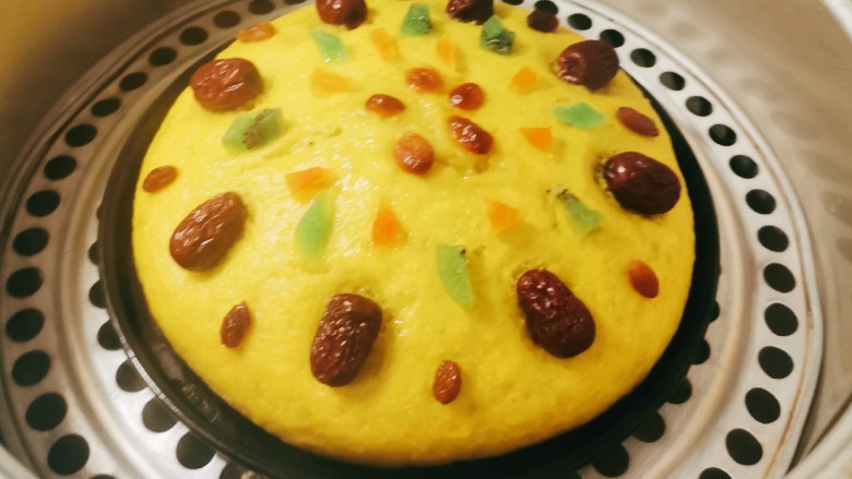 南瓜蒸糕,时间到了 美味香甜的南瓜蒸糕可以出锅了