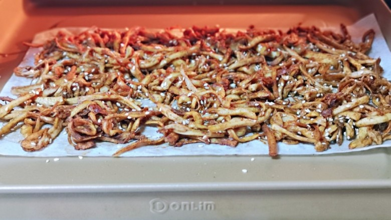 孜然蘑菇,再次入烤箱155度烤15分钟。(烤箱温度及时间仅供参考,具体根据自家烤箱性能另定)