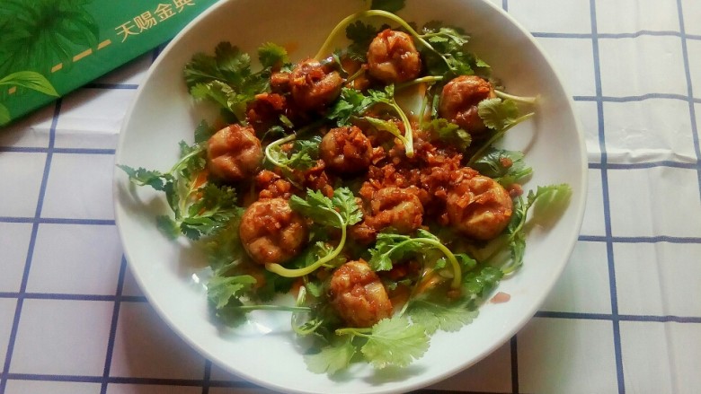 孜然蘑菇,端上餐桌,品尝。