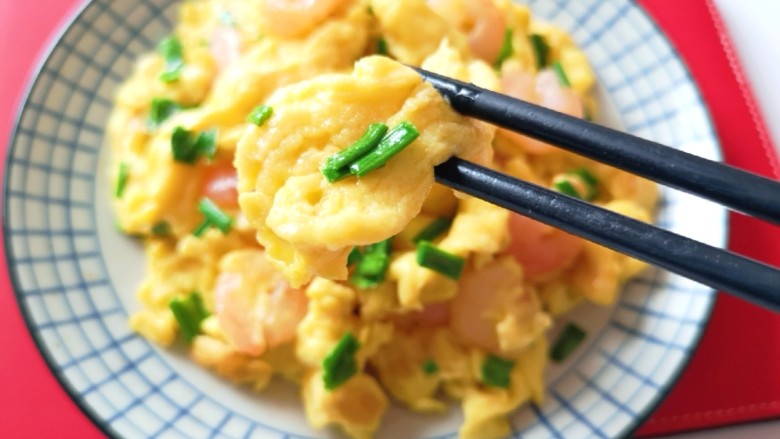 虾仁跑蛋,鸡蛋醇香,太好吃了啦!